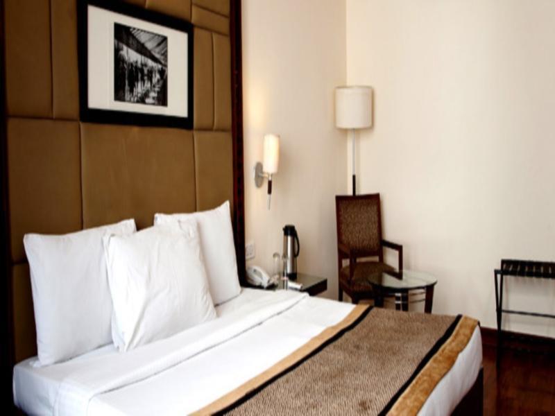 The Bmk Hotel New Delhi Buitenkant foto